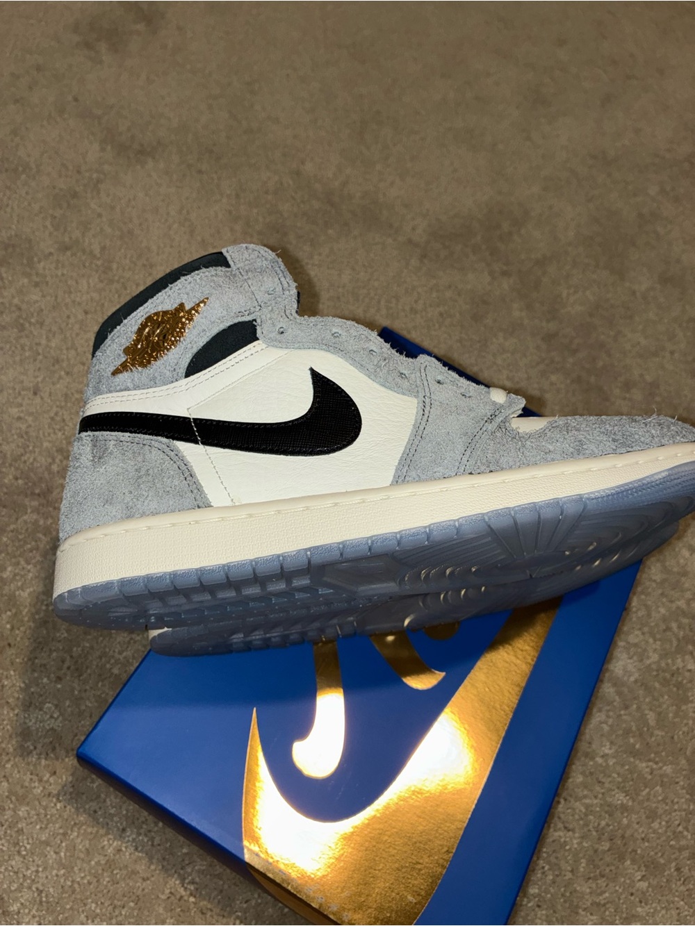 Men's Jordan 1 High OG - Picture 9 of 11